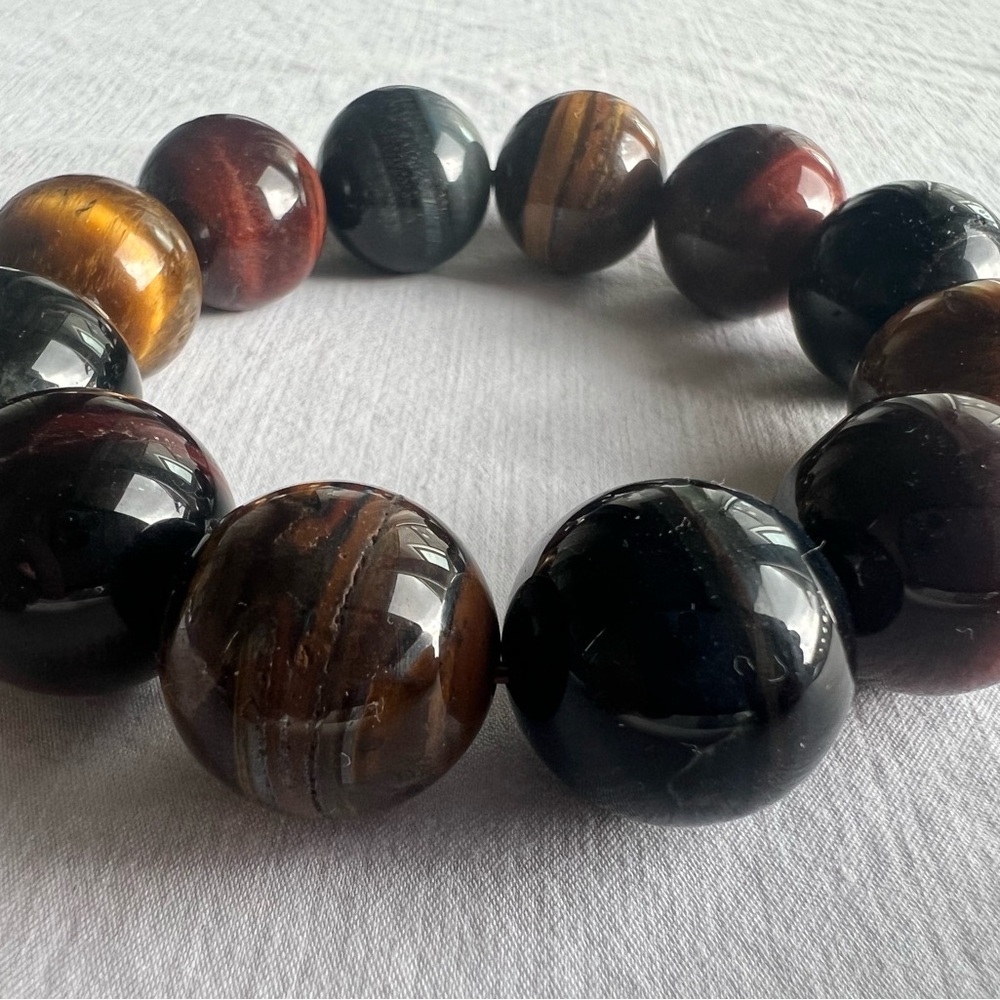 Elegant Brown and Black Beaded Bracelet